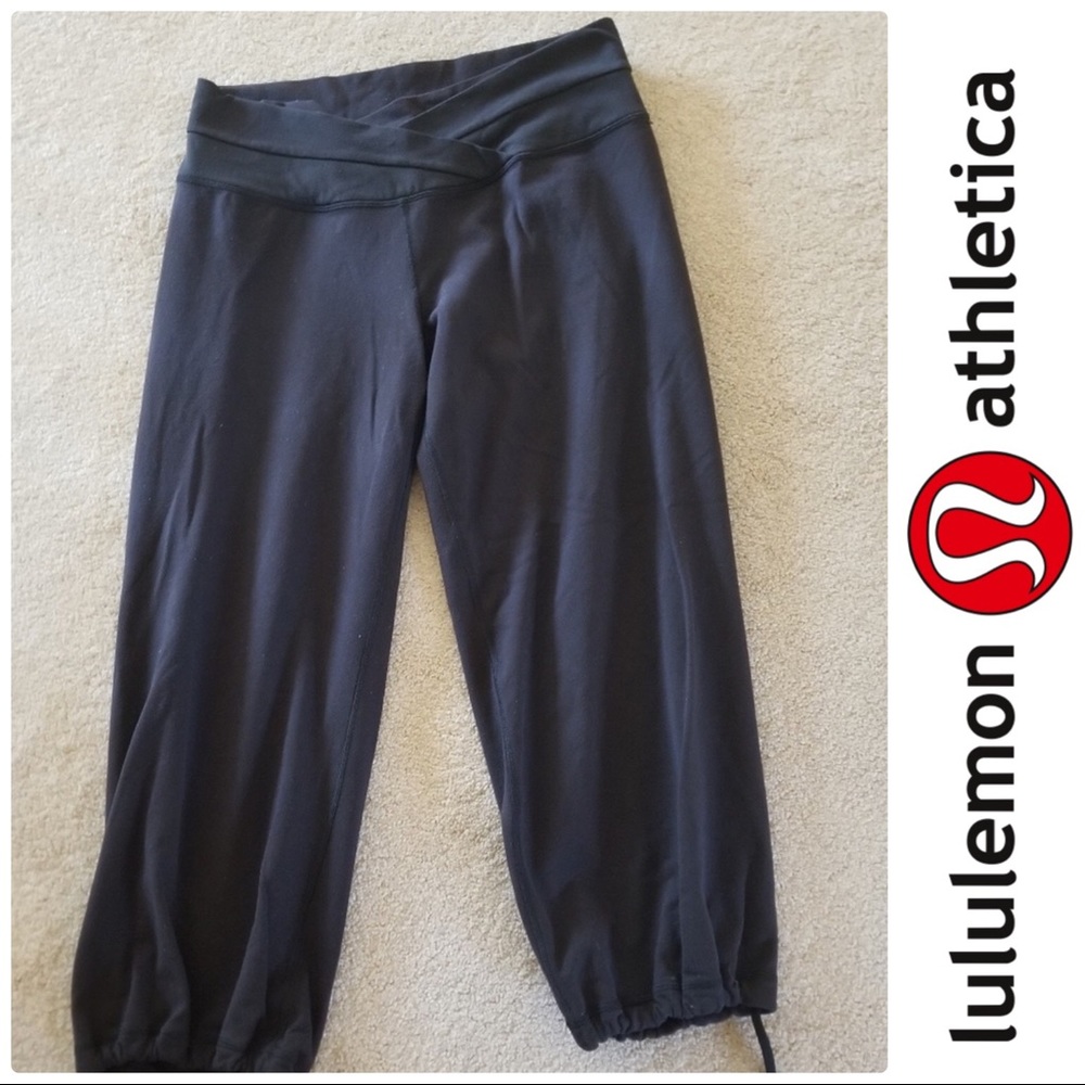 Black Lululemon Crop